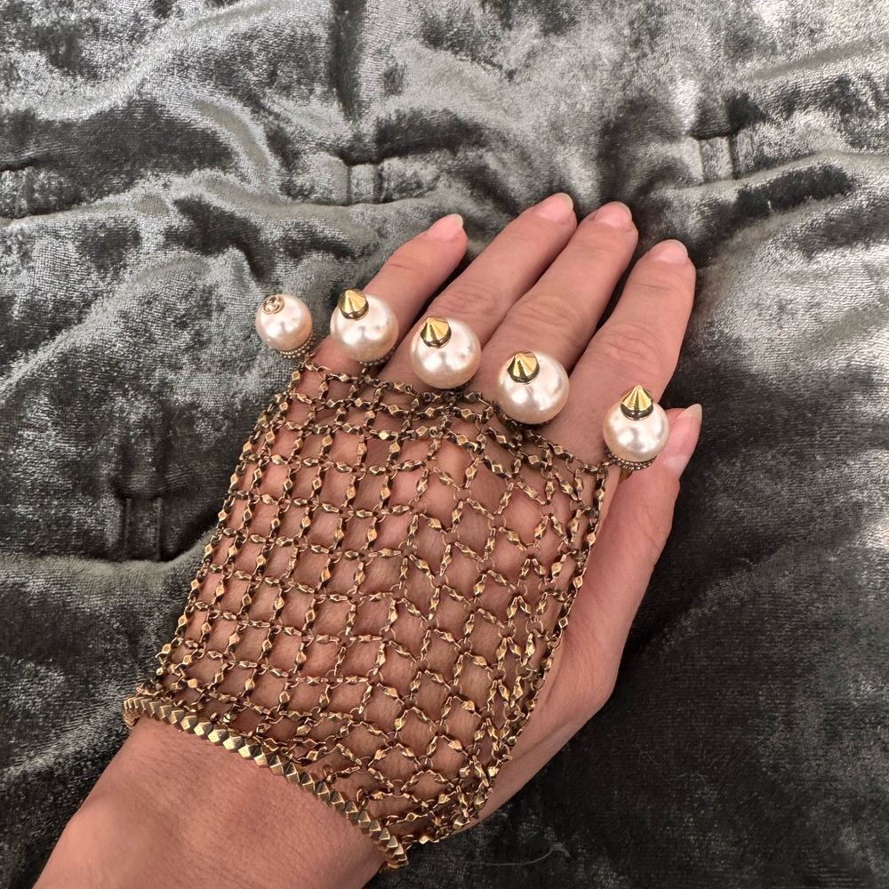 Gucci Gold Mesh Bracelet with Pearl and Gold Accents